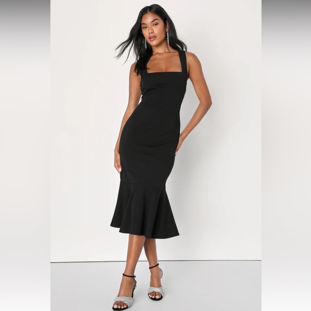 Lulu’s Moment Maker Black Square Neck Trumpet Midi Dress — Medium